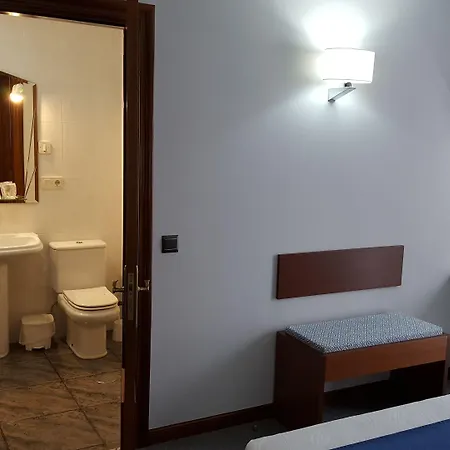 ホテル Zabala サンティリャーナ・デル・マル