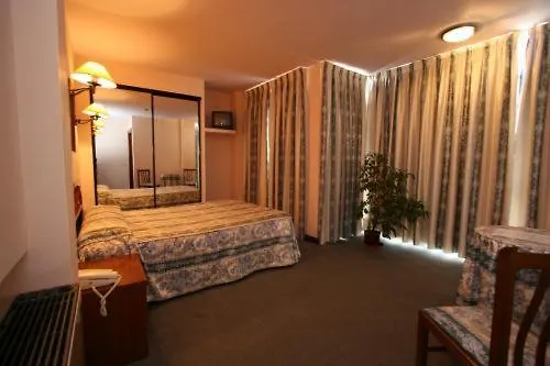 Zabala 3* Сантильяна-дель-Мар